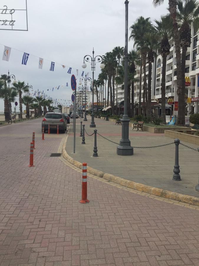 Nautilus Tourist Apartments Larnaca Luaran gambar